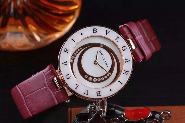 ブルガリ時計正面デザイン